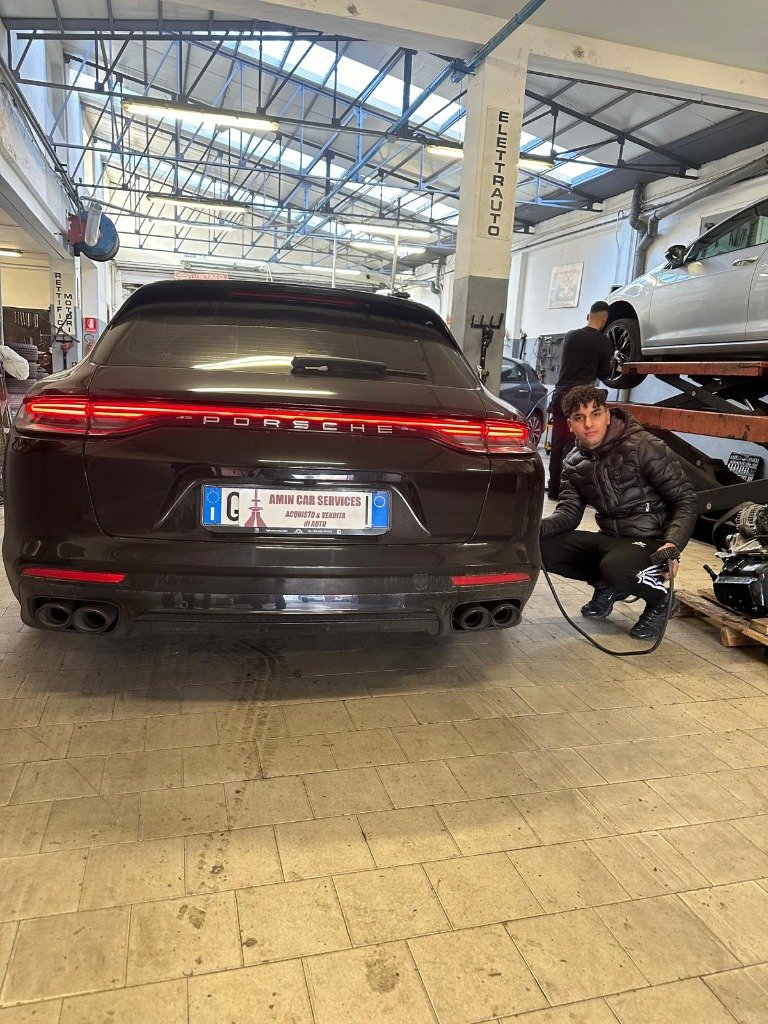 Porsche Cayenne in officina Amin Car Services